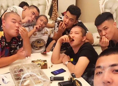 网红会帮人爆料吗,揭秘网红背后的秘密与真相
