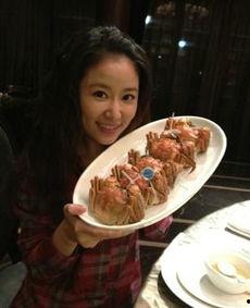 明星私下吃美食吗,揭秘他们私下里的味蕾盛宴