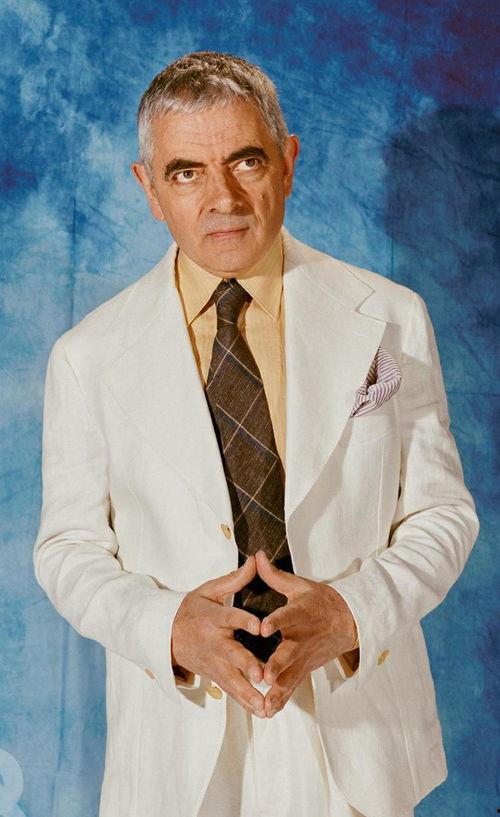 英国喜剧男明星,揭秘英国喜剧男明星的幽默魅力