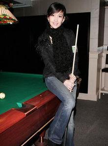 明星报道的界限,坚守界限，塑造健康舆论环境